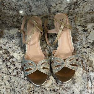 L Lorraine Nude colored studded shoe